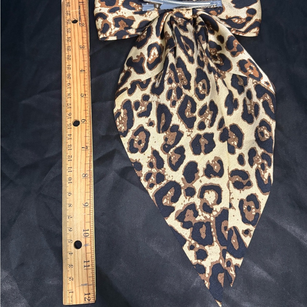 Anthropologie Cheetah Print Hair Bow - Picture 3 of 3